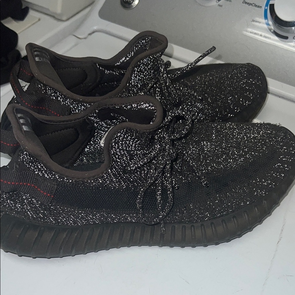 Men's Black Adidas V2 Yeezy 350 size 11 black refekctive - Picture 5 of 6